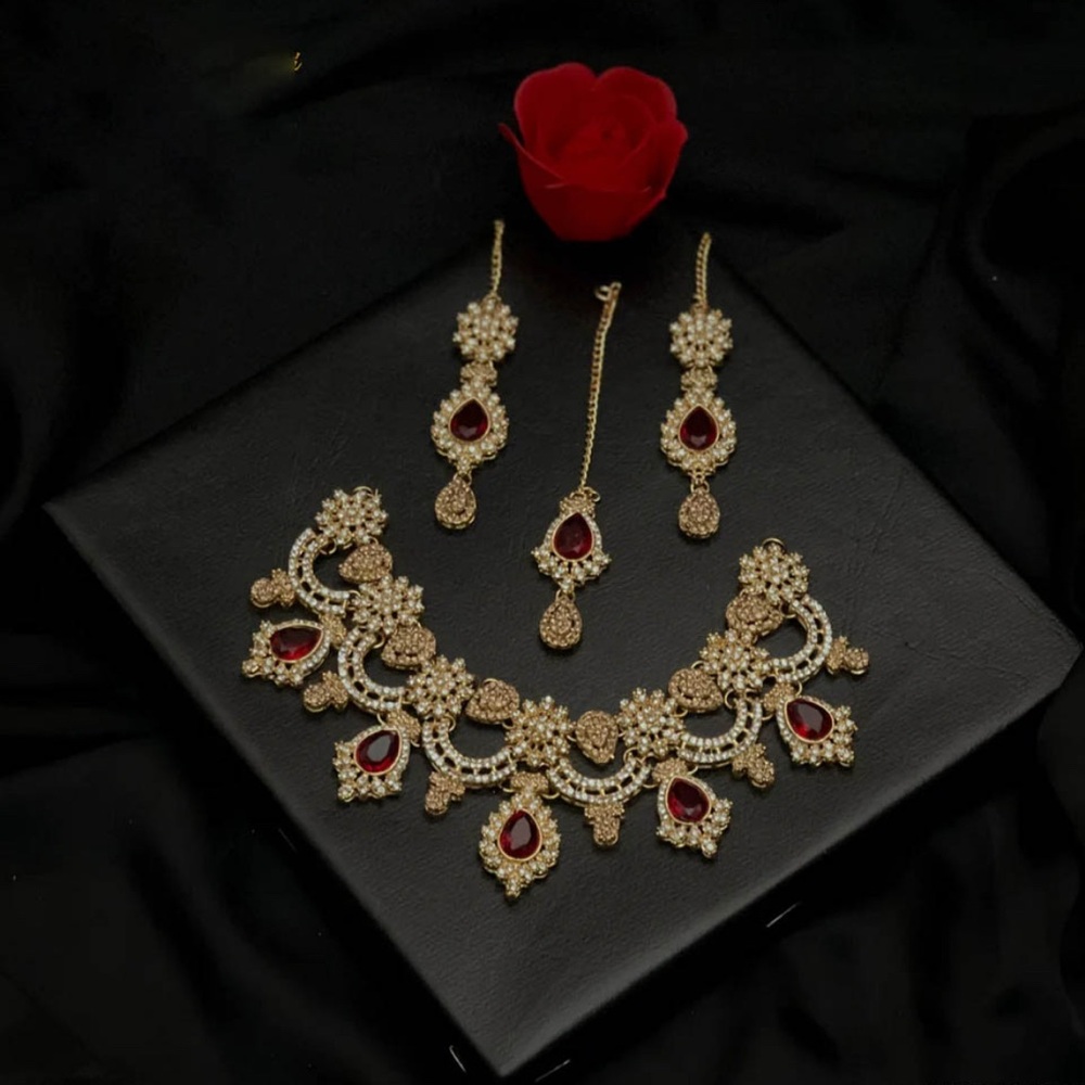 Red and Gold AD set - Picture 2 of 12